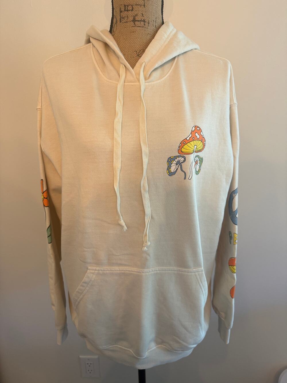 Tilly’s Full Tilt Love Positive Flower Power Hooded Sweatshirt Large